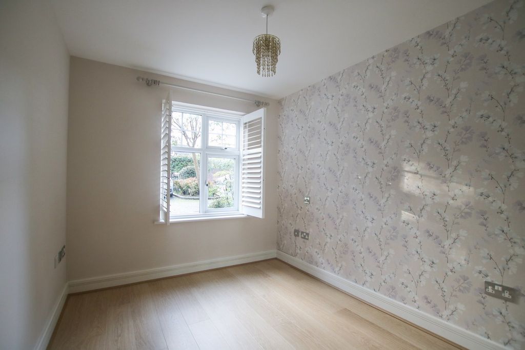 Additional image 15 of 2 bed flat for saleRectory Road, Wokingham RG40