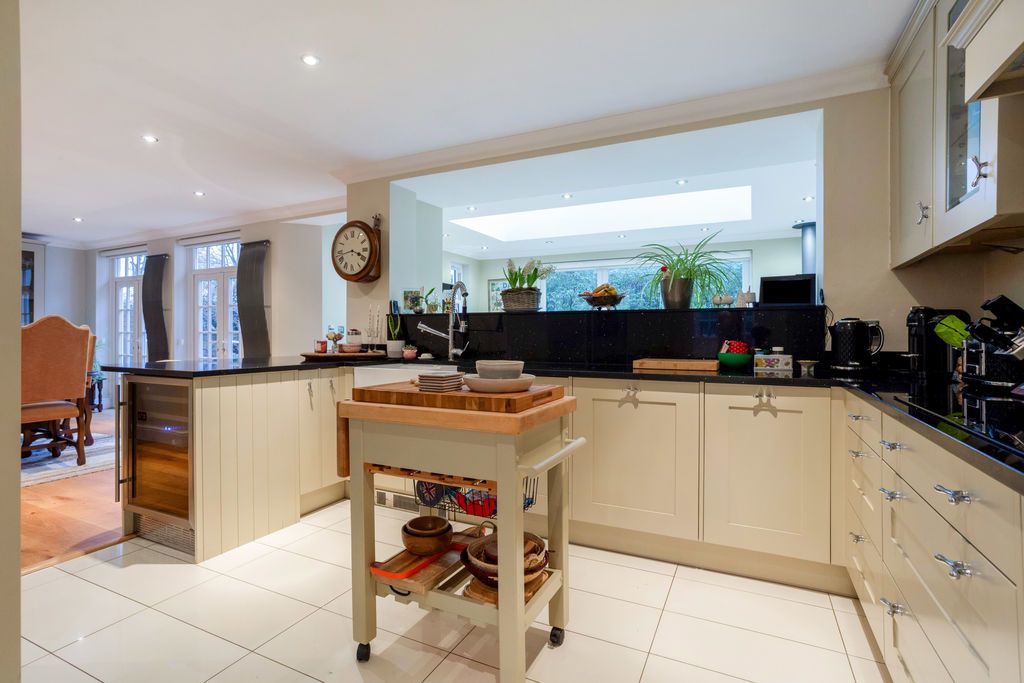 Additional image 4 of 3 bed terraced house for saleSnows Ride, Windlesham GU20