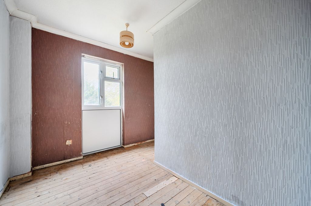 Additional image 18 of 3 bed maisonette for salePatten Ash Drive, Wokingham, Berkshire RG40