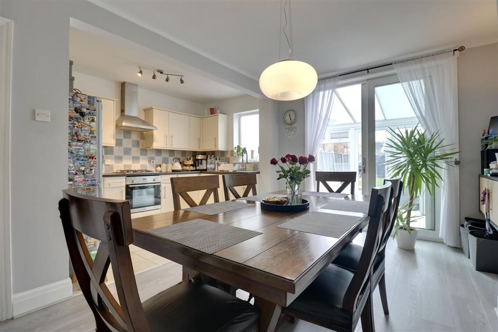 Additional image 2 of 4 bed terraced house for saleLangstone Road, Portsmouth PO3