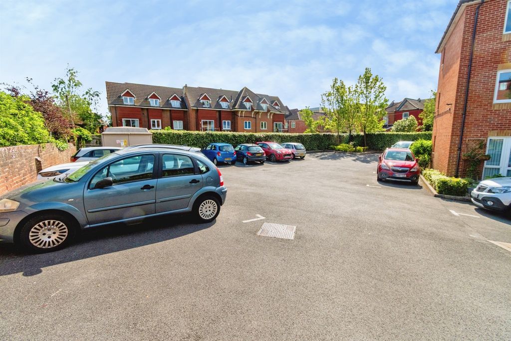 Additional image 19 of 2 bed flat for saleHighfield Lane, Southampton SO17