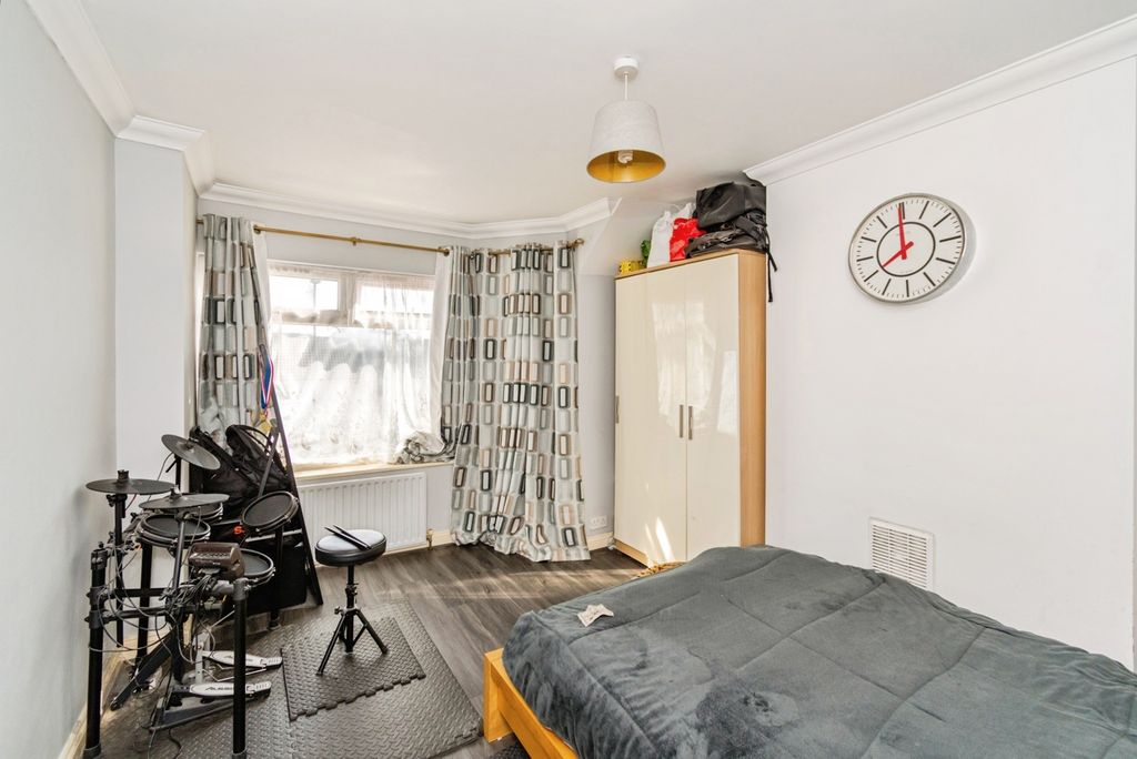 Additional image 12 of 4 bed semi-detached house for saleCoxford Road, Southampton, Hampshire SO16