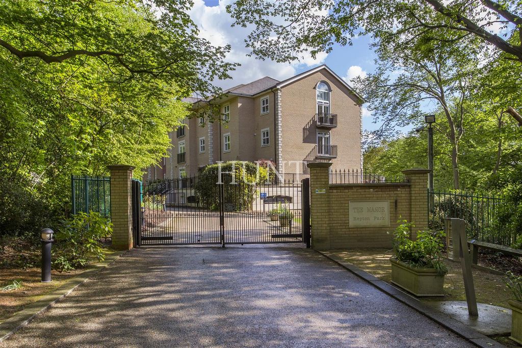 Additional image 33 of 4 bed flat for saleThe Manor, Repton Park, Woodford Green, Essex IG8