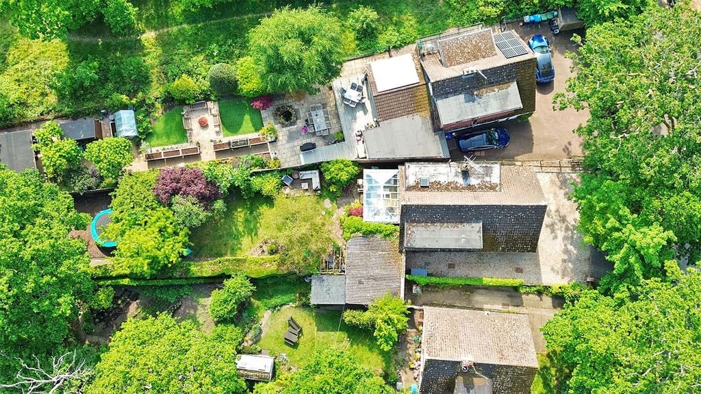 Additional image 13 of 4 bed detached house for saleMill Lane, Yateley, Hampshire GU46