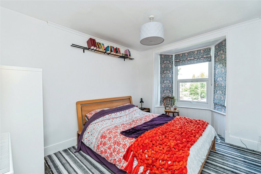 Additional image 13 of 4 bed semi-detached house for saleSuffolk Avenue, Shirley, Southampton, Hampshire SO15