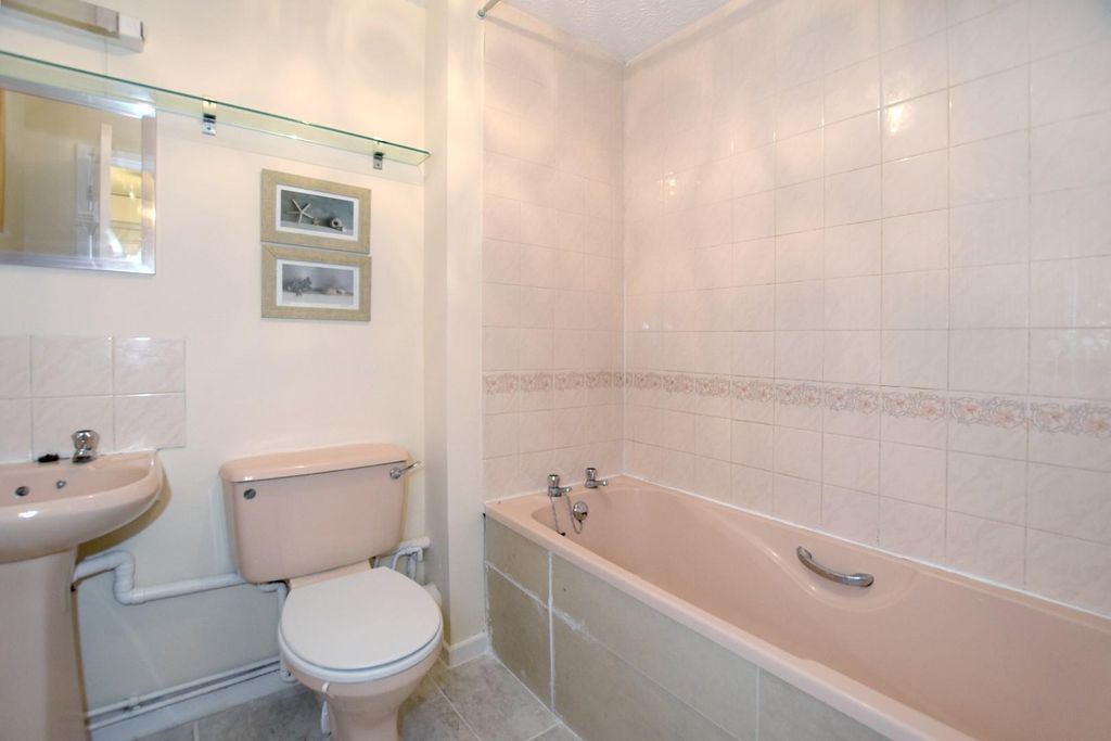 Additional image 7 of 2 bed flat for saleBriarswood, Southampton SO16