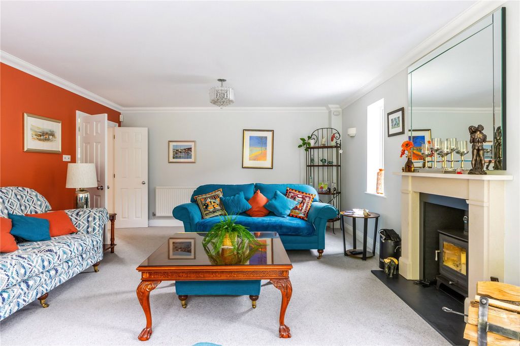 Additional image 4 of 4 bed detached house for saleKiln Ride, Finchampstead, Wokingham RG40