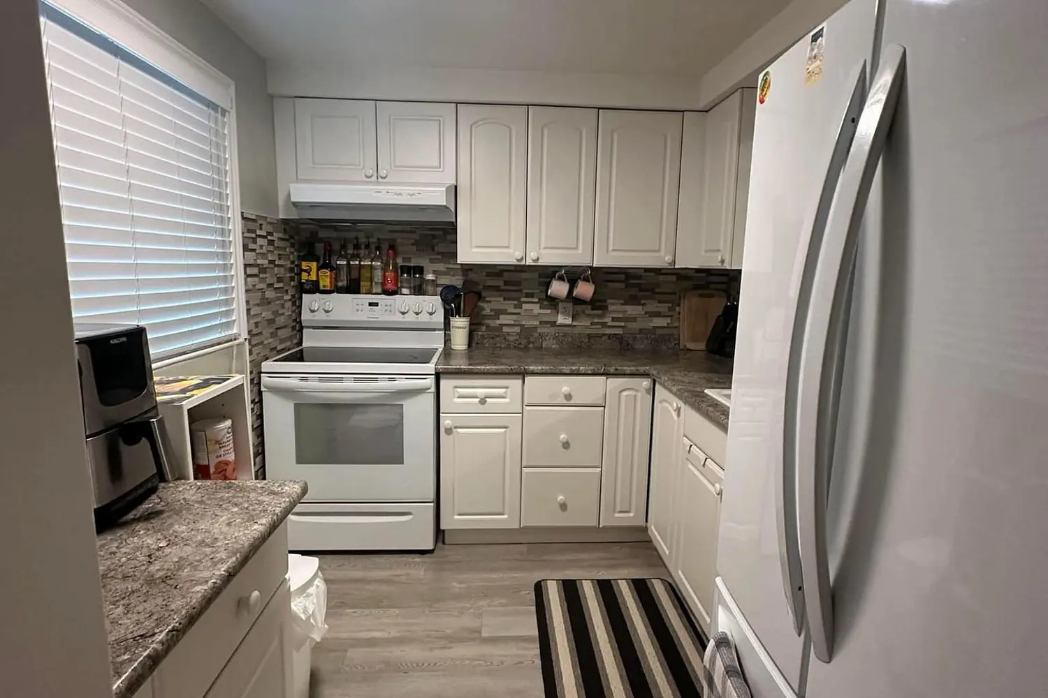 Additional image 3 of 5982 Dunn Street 4