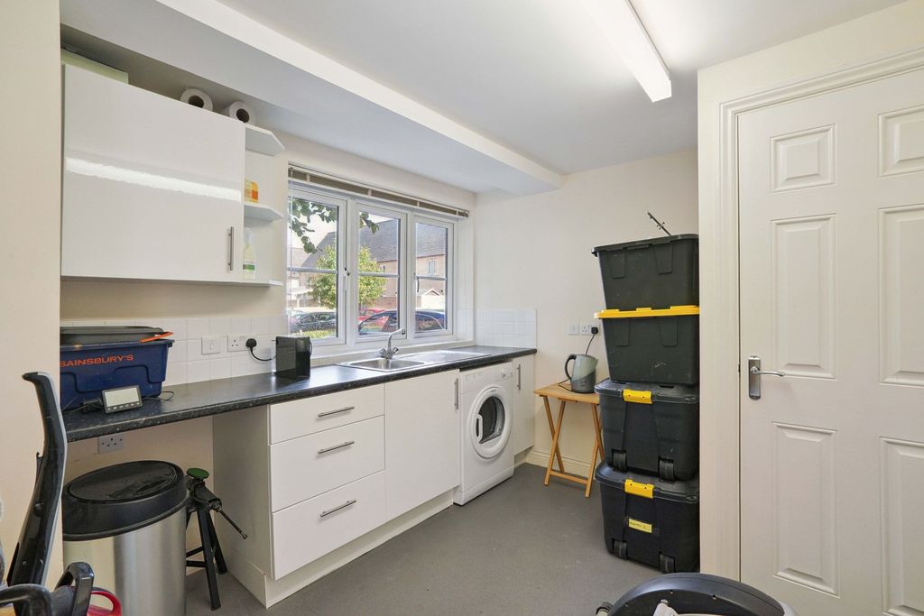 Additional image 3 of 2 bed flat for salePriory Mill Lane, Witney OX28