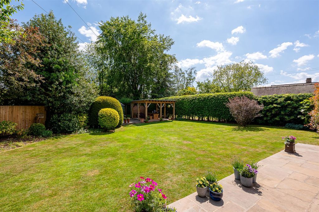 Additional image 2 of 5 bed detached house for saleTadcaster Road, Dringhouses, York YO24