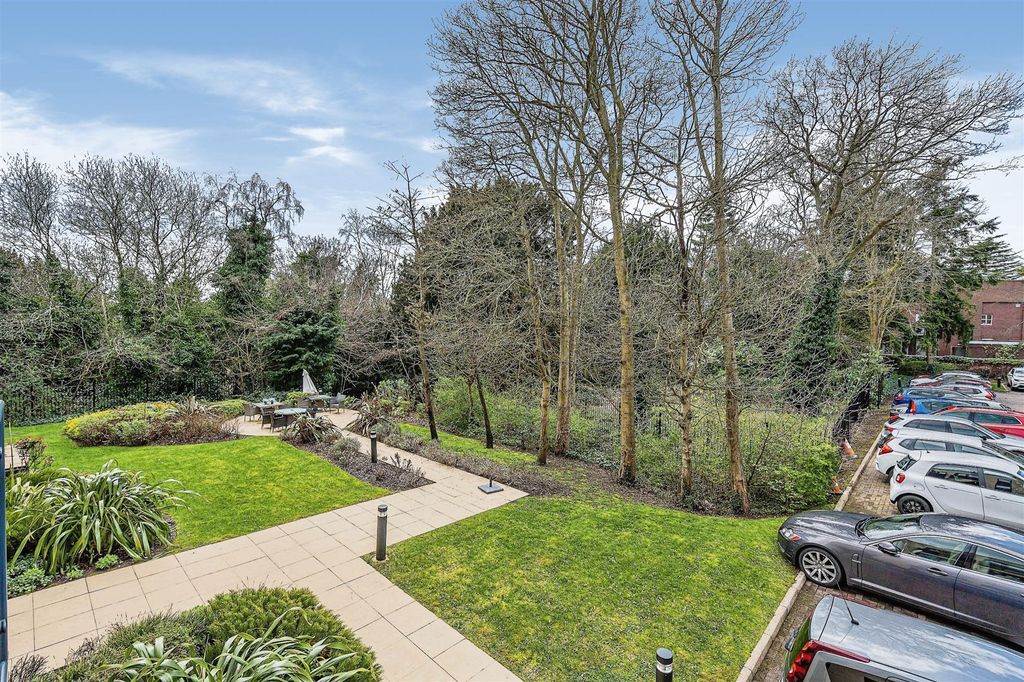 Additional image 18 of 2 bed flat for saleThorneycroft, Wood Road, Tettenhall WV6