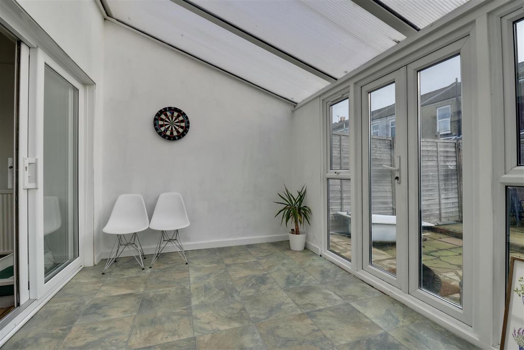 Additional image 6 of 3 bed property for saleDover Road, Portsmouth PO3