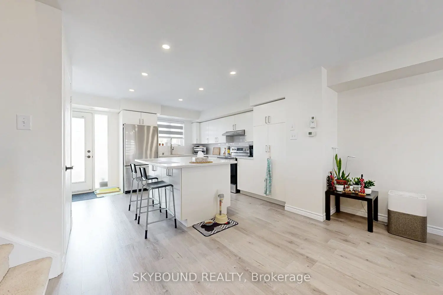 Additional image 10 of 3088 Eglinton Avenue 85