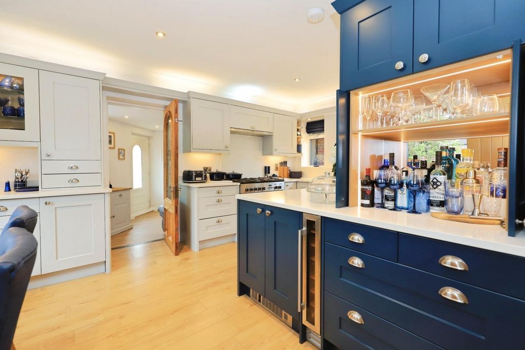 Additional image 3 of 4 bed detached house for saleSpringhill Lane, Wolverhampton WV4