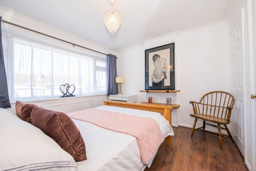 Additional image 16 of 4 bed semi-detached house for saleIves Close, Yateley, Hampshire GU46