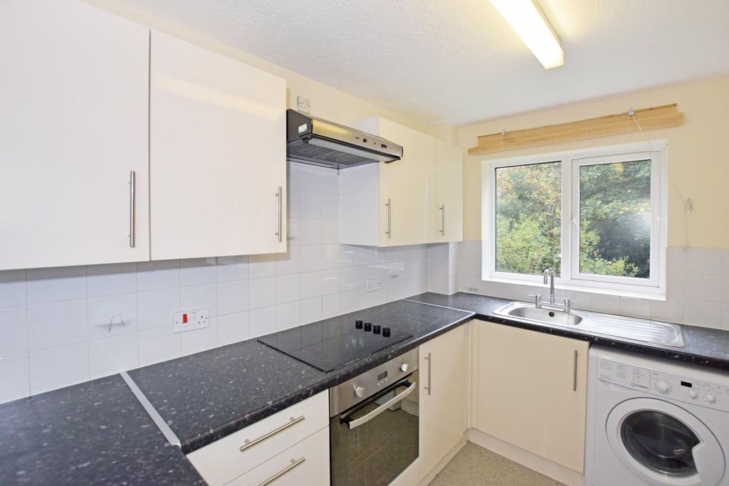 Additional image 3 of 2 bed flat for saleBriarswood, Southampton SO16