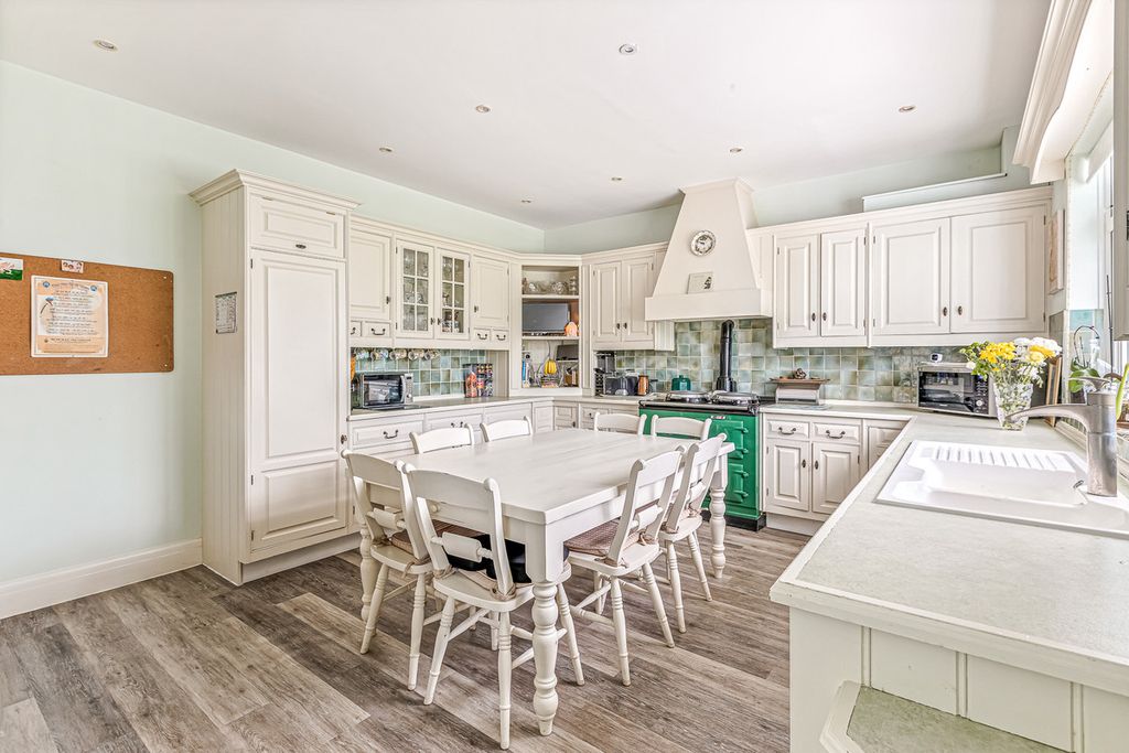Additional image 7 of 6 bed detached house for sale5 Birches Road, Codsall WV8
