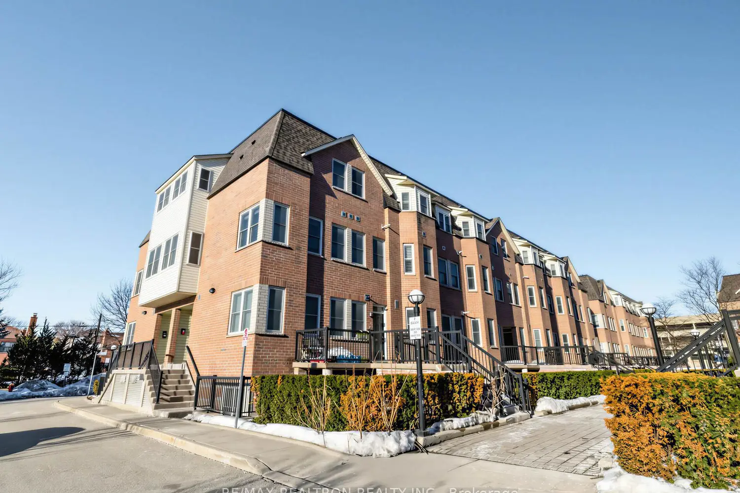 760 Lawrence Avenue 147