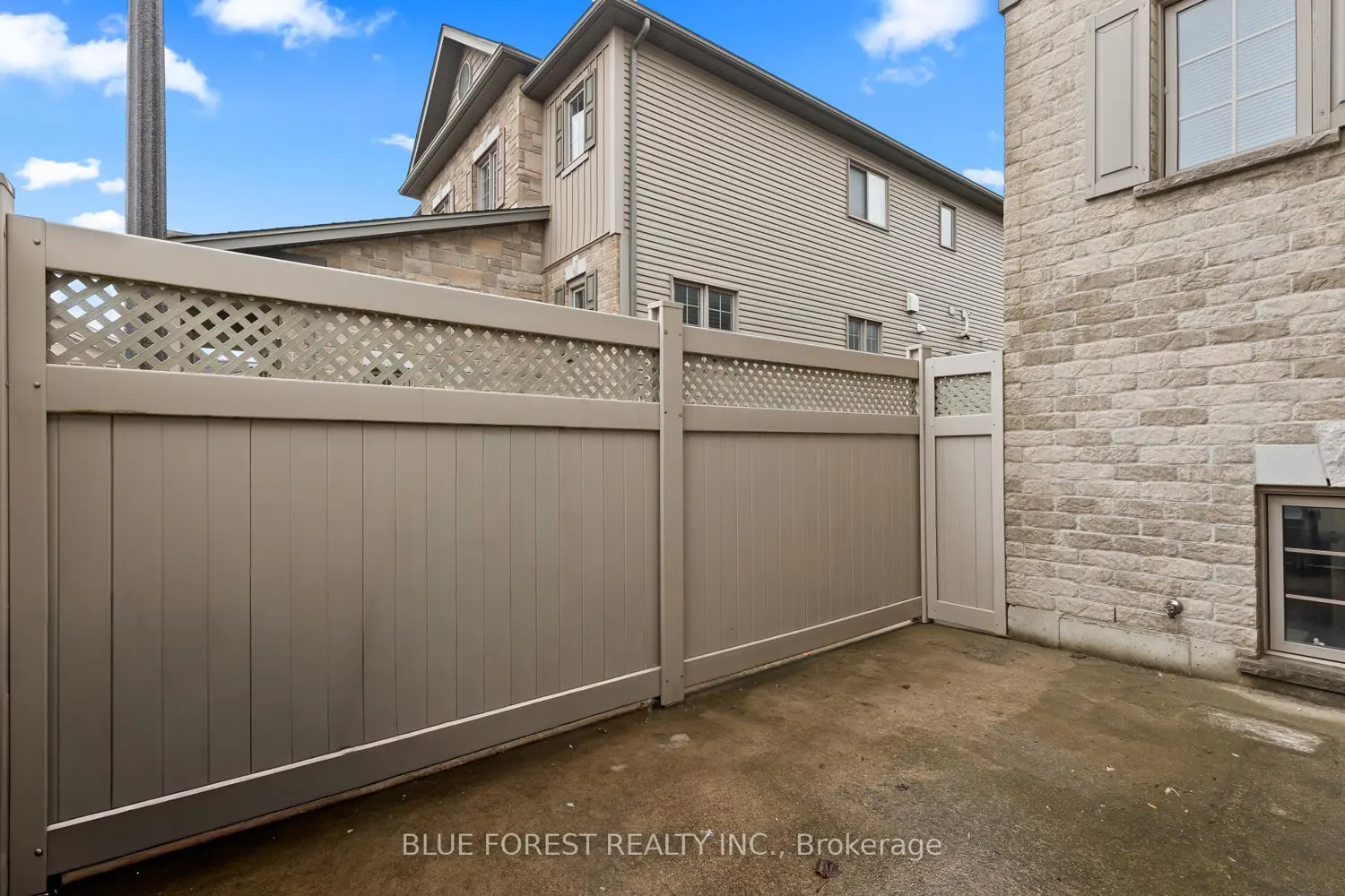 Additional image 16 of 3200 Singleton Avenue 50