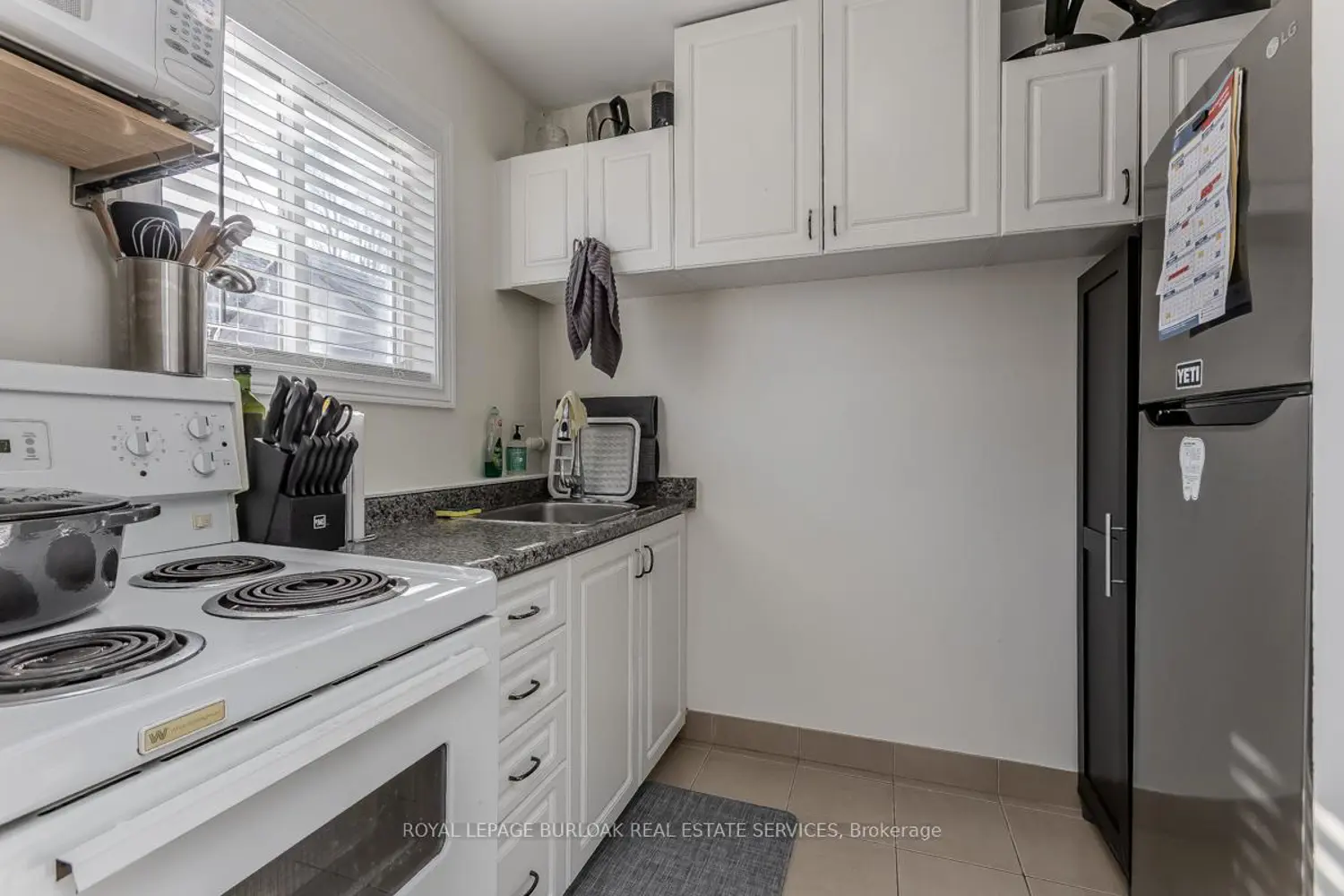 Additional image 8 of 1294 Napier Crescent