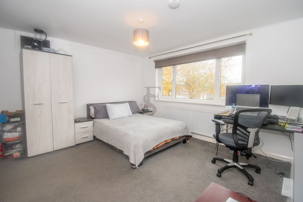 Additional image 3 of 4 bed terraced house for saleUist Walk, Corby NN17