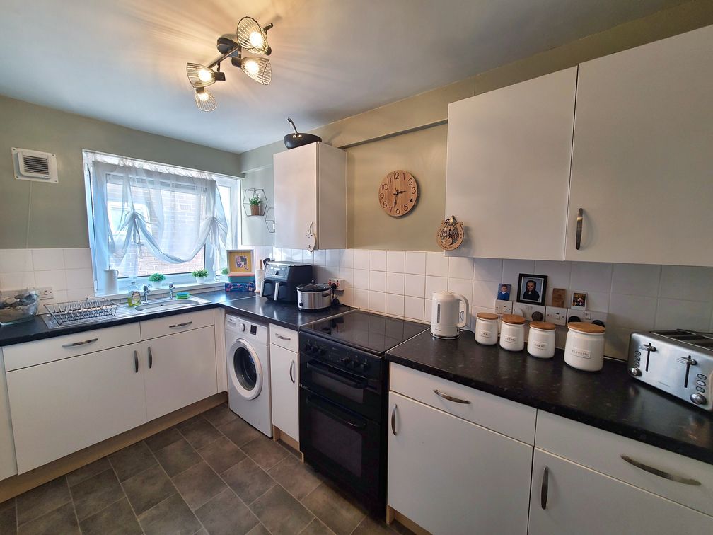 Additional image 9 of 2 bed flat for saleWimpson Lane, Southampton SO16