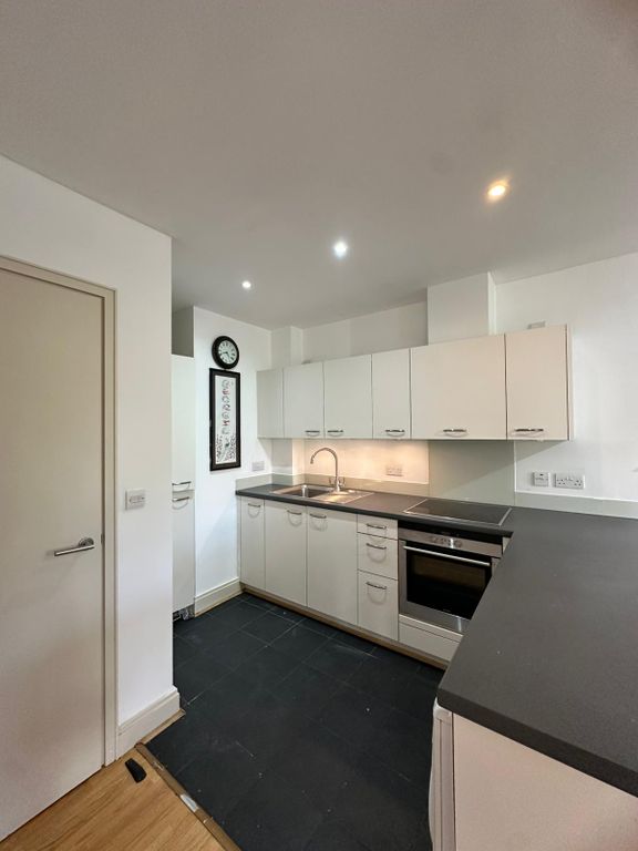 Additional image 19 of 2 bed flat for saleBeaumont Drive, Worcester Park KT4