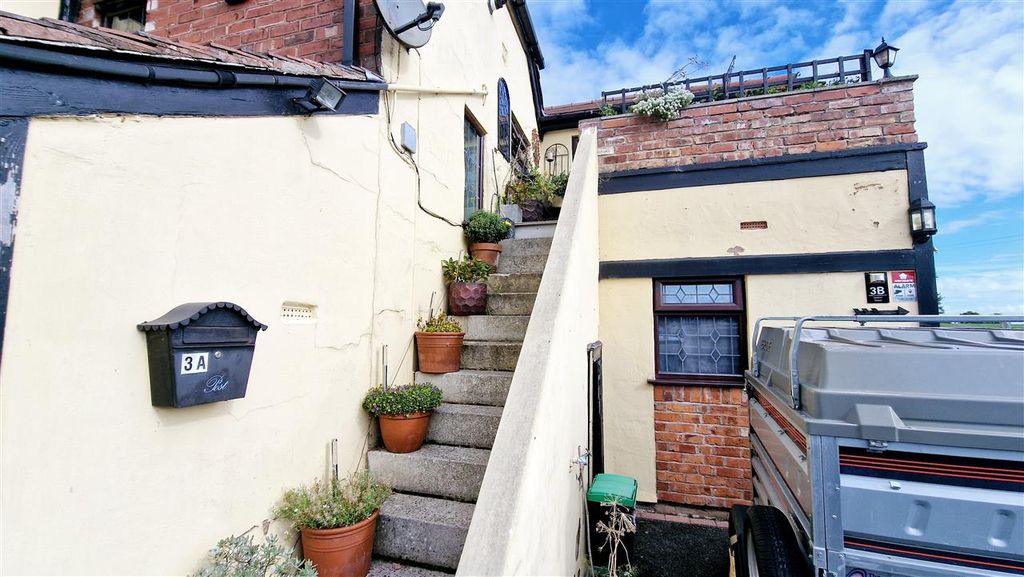 Additional image 15 of 5 bed semi-detached house for saleSeaton Street, Winsford CW7
