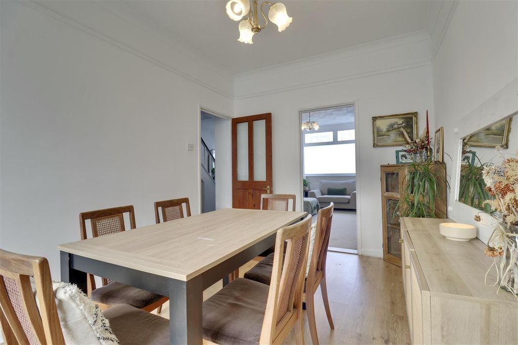 Additional image 16 of 3 bed property for saleDover Road, Portsmouth PO3