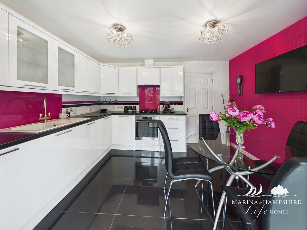 Additional image 4 of 3 bed terraced house for saleTintagel Way, Port Solent PO6