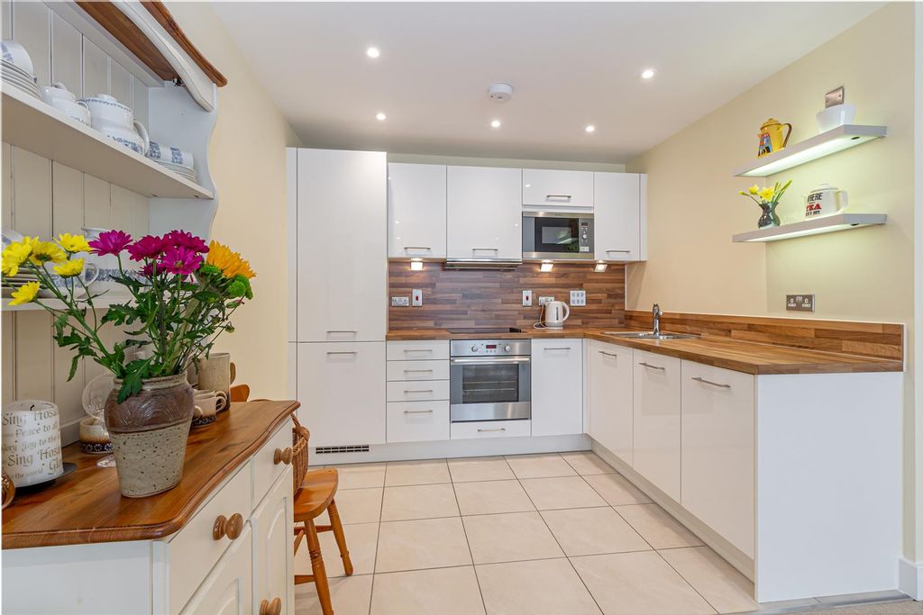 Additional image 9 of 2 bed flat for saleArmstrong Drive, Worcester WR1