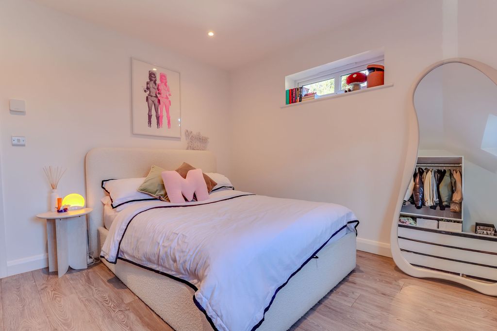 Additional image 4 of 4 bed property for saleStamford Street, Glenfield LE3
