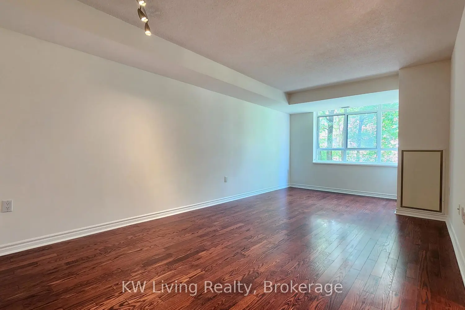 Additional image 9 of 115 Bonis Avenue 211