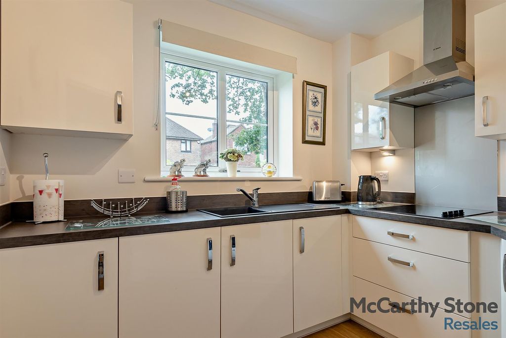Additional image 15 of 1 bed flat for sale8 Hampton Place, Hampton Close, Southampton SO15