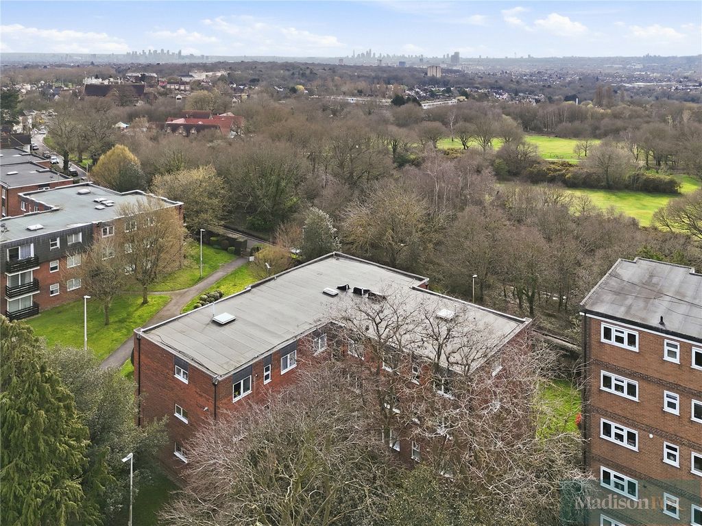Additional image 15 of 3 bed flat for saleParkmore Close, Woodford Green IG8
