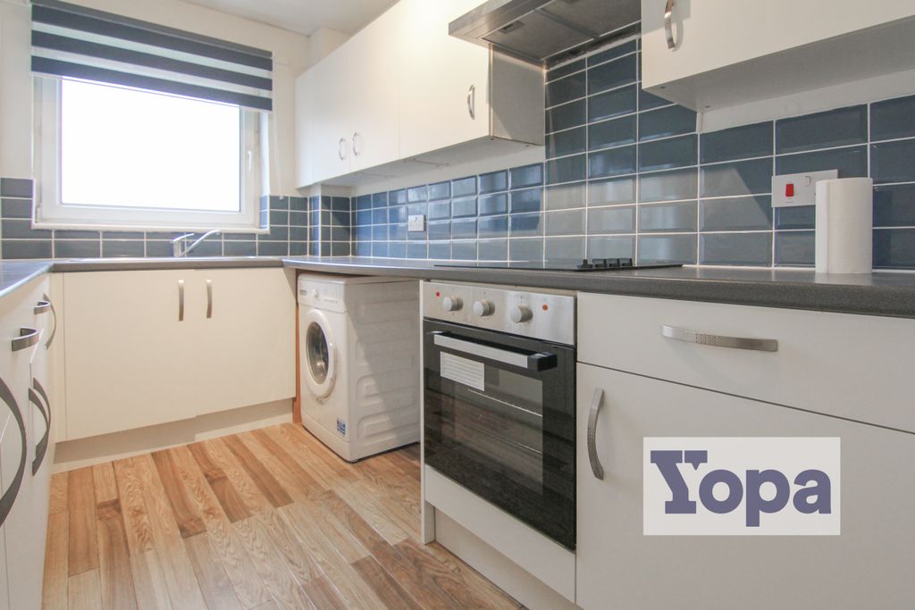 Additional image 8 of 2 bed flat for saleWaterloo Road, Southampton SO15