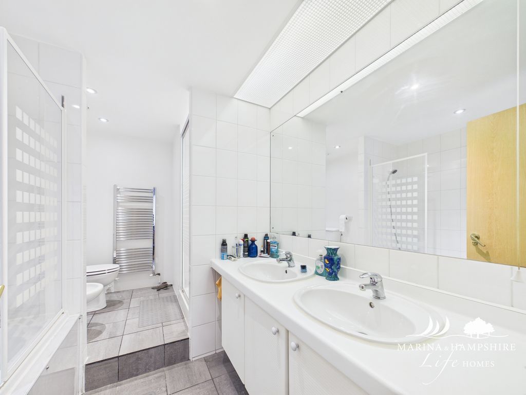 Additional image 11 of 2 bed flat for saleOyster Quay, Port Solent PO6