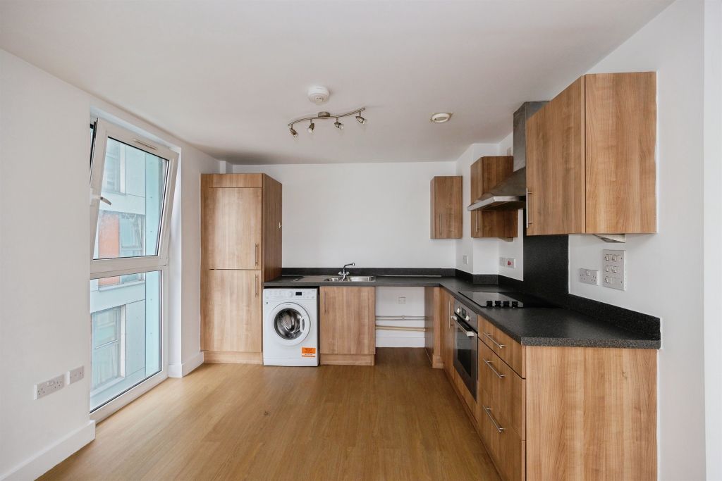 Additional image 3 of 2 bed flat for saleFratton Way, Southsea PO4