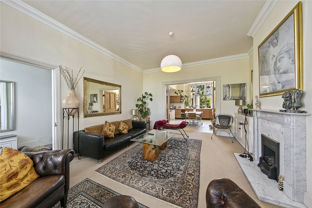 Additional image 10 of 3 bed maisonette for saleStuart Court, Richmond Hill, Richmond, Surrey TW10