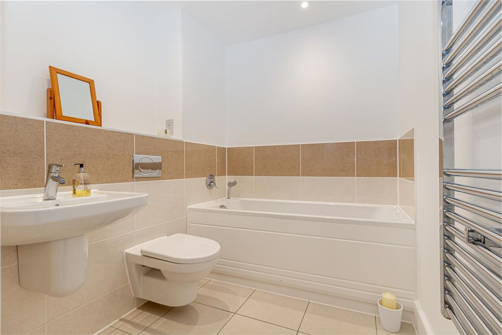 Additional image 17 of 2 bed flat for saleArmstrong Drive, Worcester WR1
