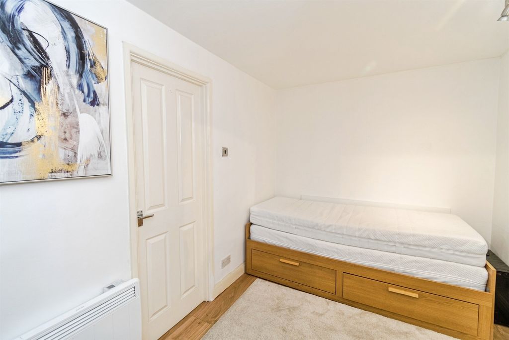 1 bed flat for saleAnson Drive, Southampton SO19 photo 5