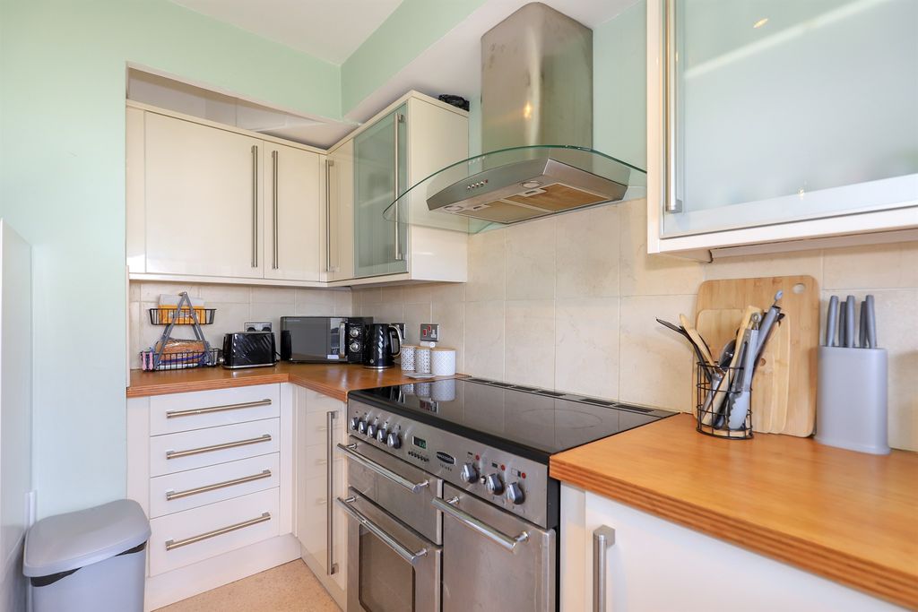 Additional image 6 of 2 bed flat for saleRegis Road, Wolverhampton WV6