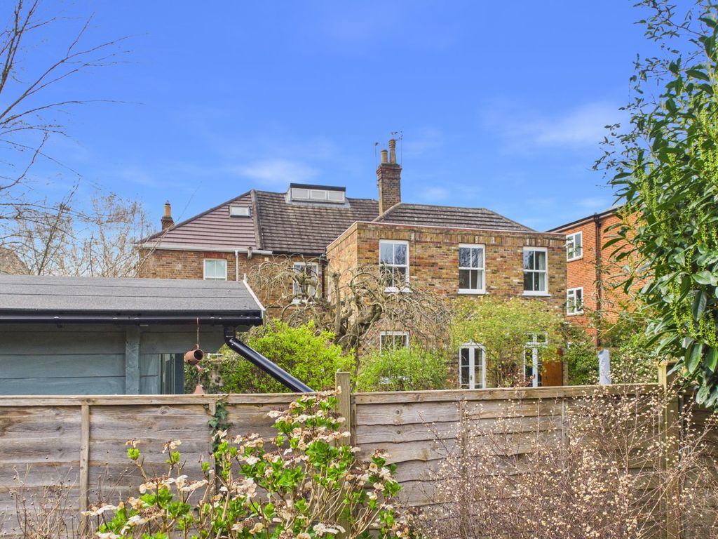 Additional image 13 of 2 bed maisonette for saleDorset Road, Windsor, Berkshire SL4