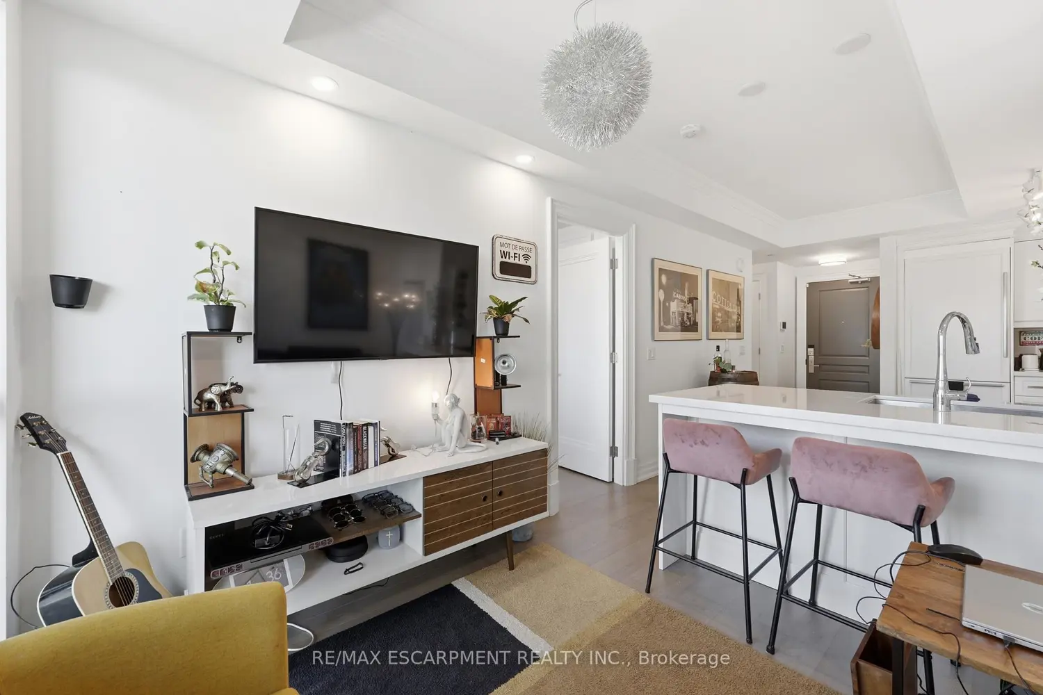 Additional image 5 of 2060 Lakeshore Road 1102