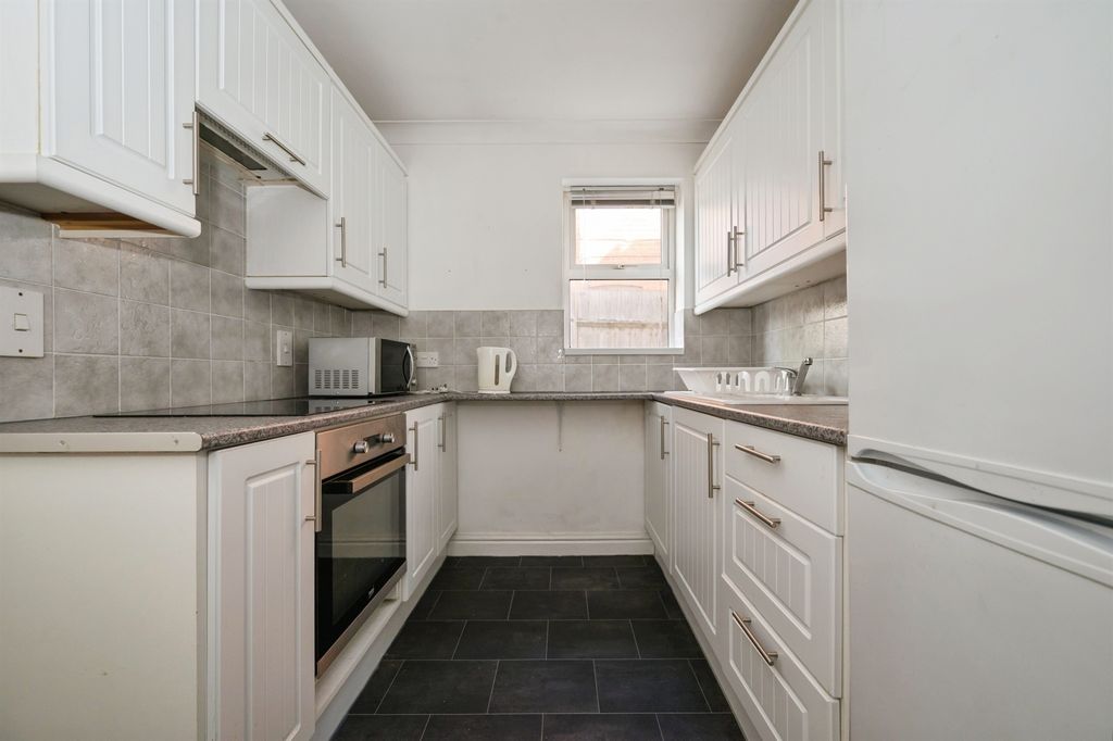 Additional image 7 of 1 bed maisonette for saleWinchester Road, Southampton SO16