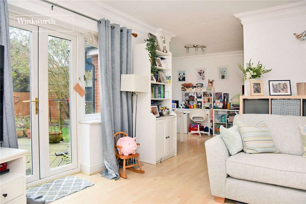 Additional image 7 of 3 bed semi-detached house for saleLower Green Gardens, Worcester Park KT4