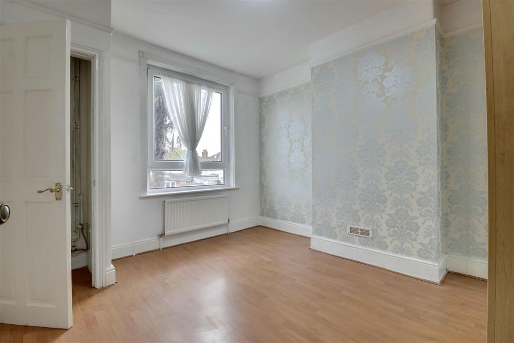 Additional image 10 of 5 bed semi-detached house for saleBaffins Road, Portsmouth PO3