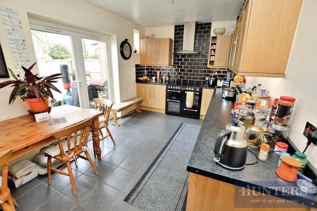 Additional image 3 of 3 bed semi-detached house for saleCentral Avenue, Wigston LE18