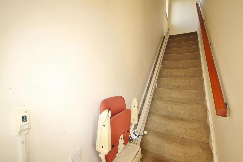 Additional image 10 of 2 bed flat for saleRiverside Gardens, Witney OX28