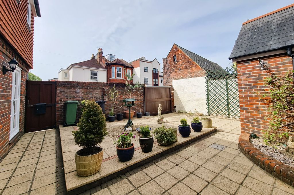 Additional image 14 of 3 bed detached house for saleSouthsea, Hampshire PO5